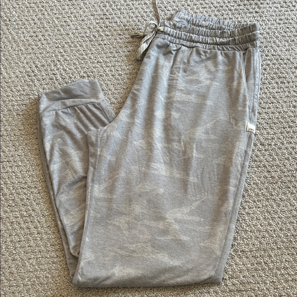 Vuori Heather Gray Joggers